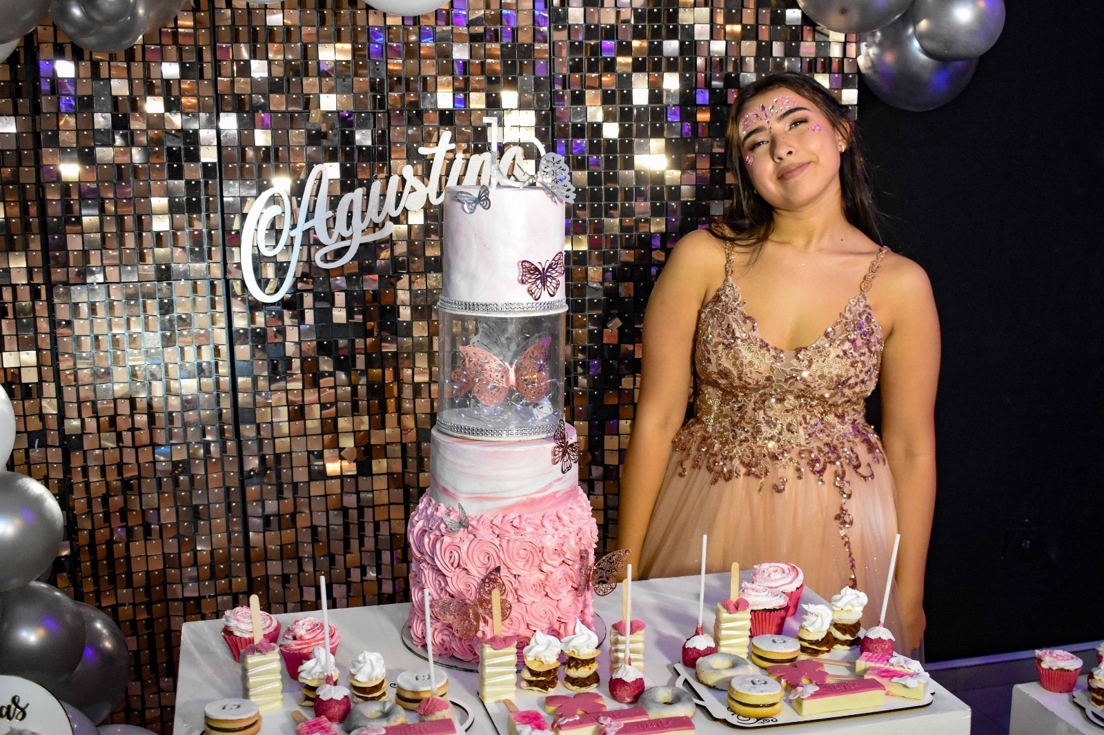 Agustina, 15